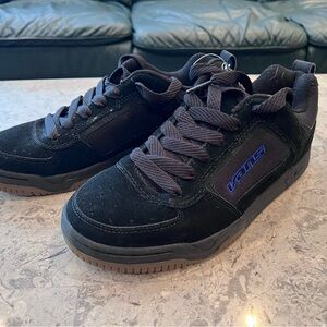 Vans Heenan Black/Blue Shoes Mens Size 10.5 Brand New